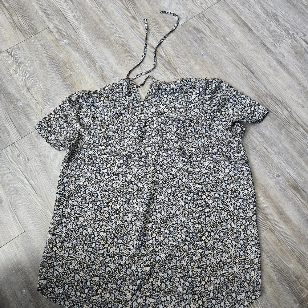 Floral Navy and White Women's Top - Picture 4 of 5